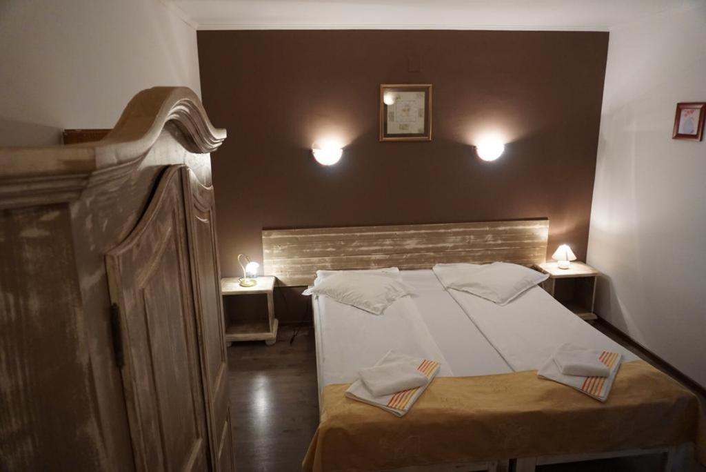 Pension Podul Turcului Moieciu de Jos Exterior foto